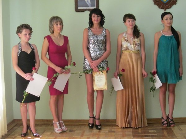 У Луцькому СІЗО тюремники обирали красивих дівчат. ФОТО  